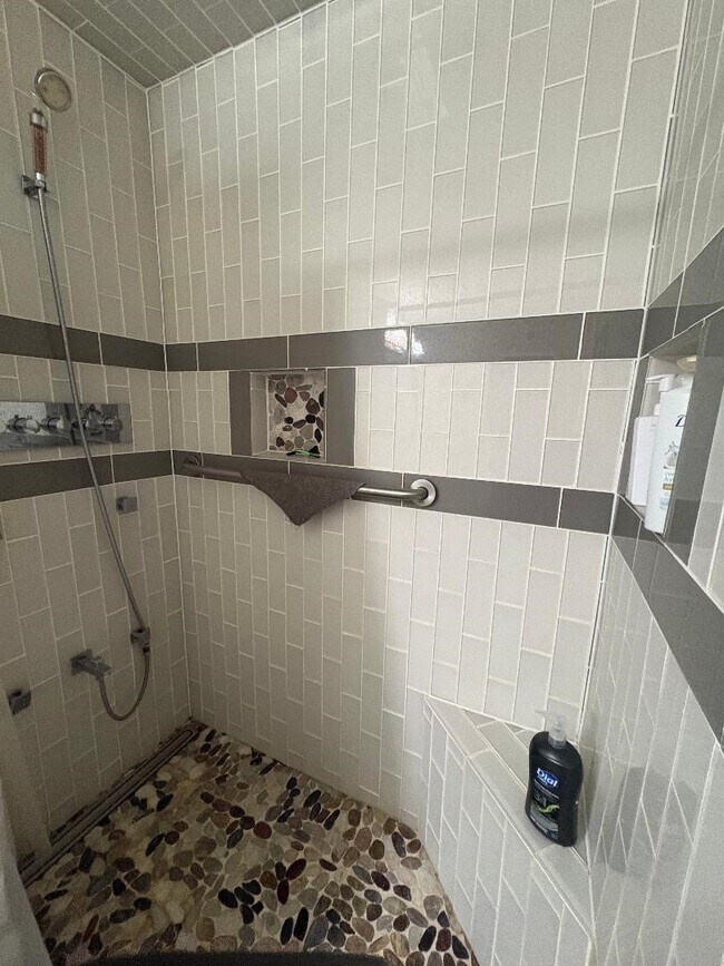 Building Photo - 12500 Melville Dr