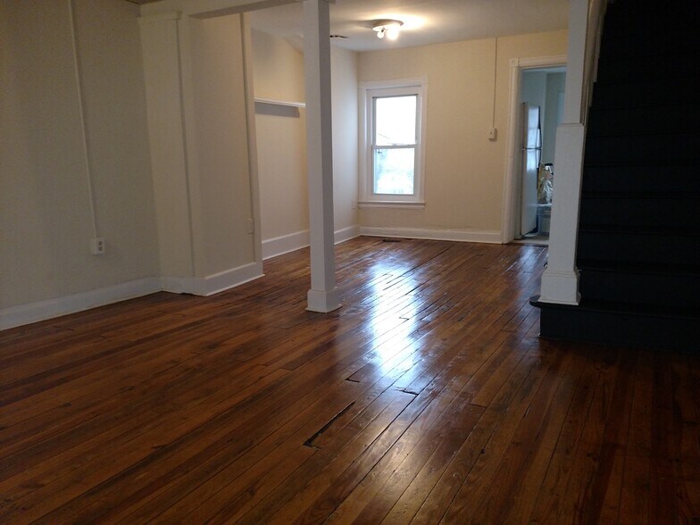 Building Photo - 7 Newlinville Rd