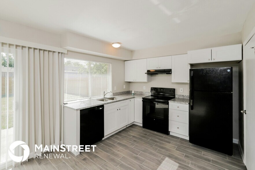 Building Photo - 4504 Via Del Norte