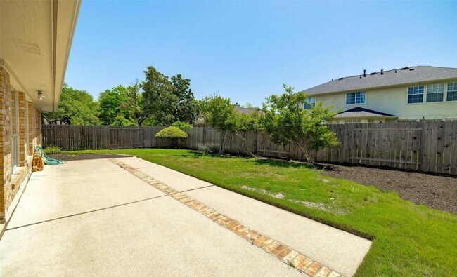 Building Photo - 10133 Cassandra Dr