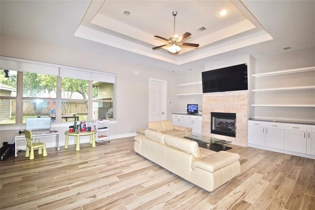 Building Photo - 2014 Briarstem Dr