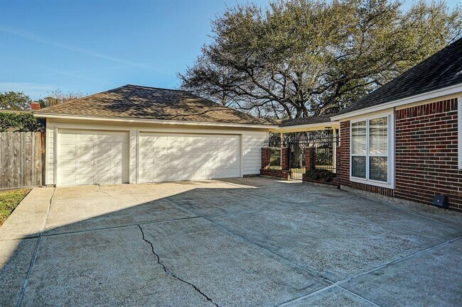 Building Photo - 16302 Glacier Brook Ct
