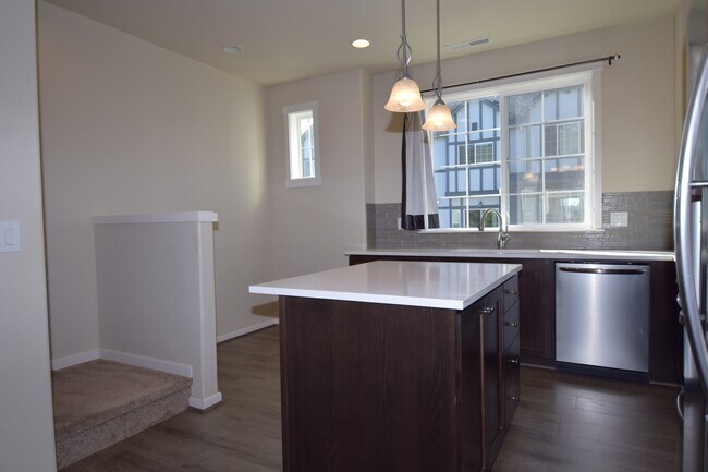 Building Photo - 15154 NW Fig Ln