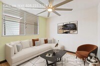 Building Photo - 1138 Hassinger St