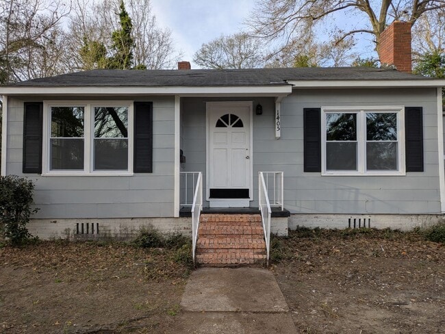Building Photo - Newly remodeled 3 BR 1 bath home