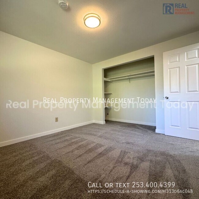 Building Photo - 8511-8513 116 St E
