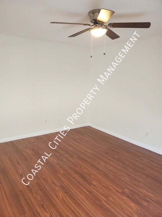 Building Photo - 12675 Verdugo Ave