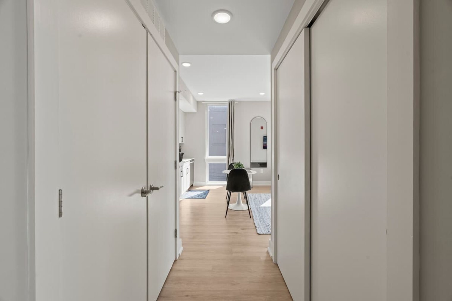 Building Photo - 901 Canal St