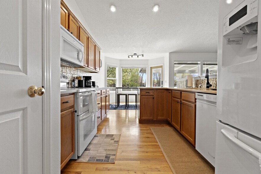 Building Photo - 9297 W Calico St