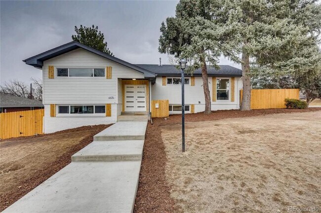 Building Photo - 6676 S Elmwood St