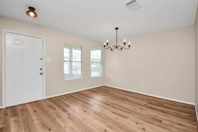 Building Photo - 21910 Willow Shade Ln