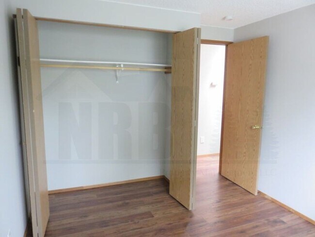 Building Photo - Newly renovated House located in the park community of Lacey!