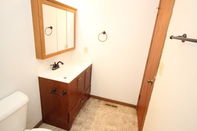 Building Photo - 924 W Belmont-