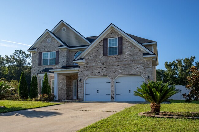 Building Photo - 678 Red Oak Ln