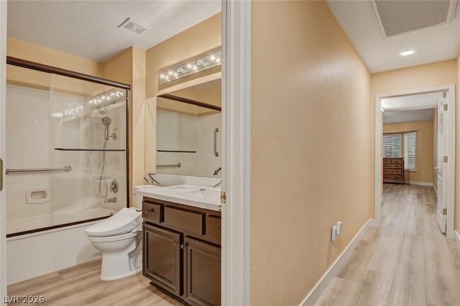 Building Photo - 2628 Highvale Dr