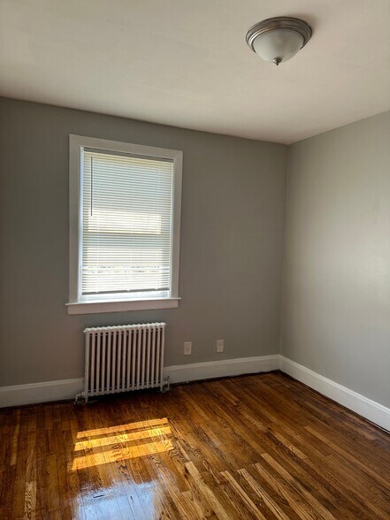 Building Photo - 4037 Cedardale Rd