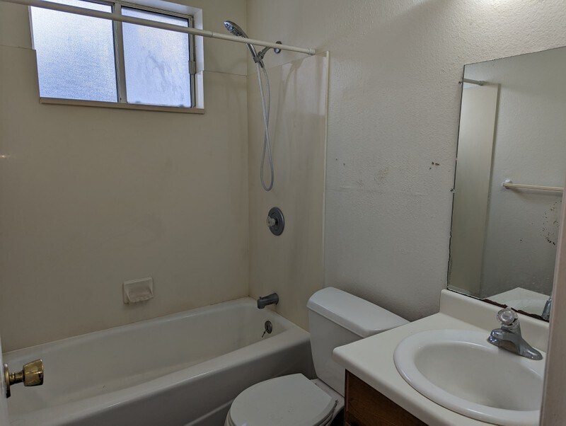 Building Photo - 247 N 200 E