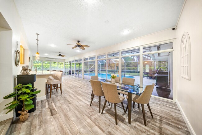 Building Photo - 7903 Plantation Lakes Dr