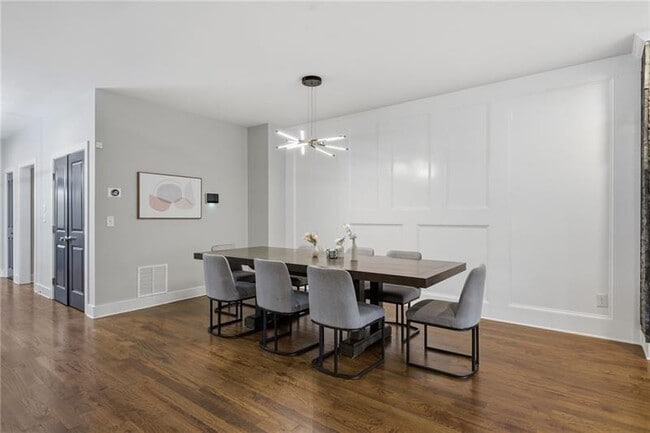 Building Photo - 160 Vanira Ave SE