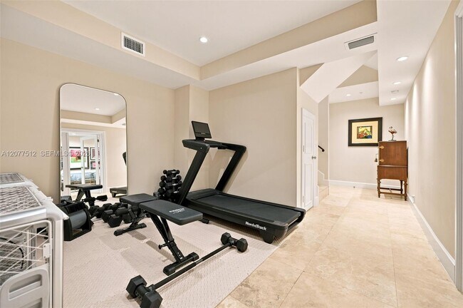 Building Photo - 7541 SW 56th Ct