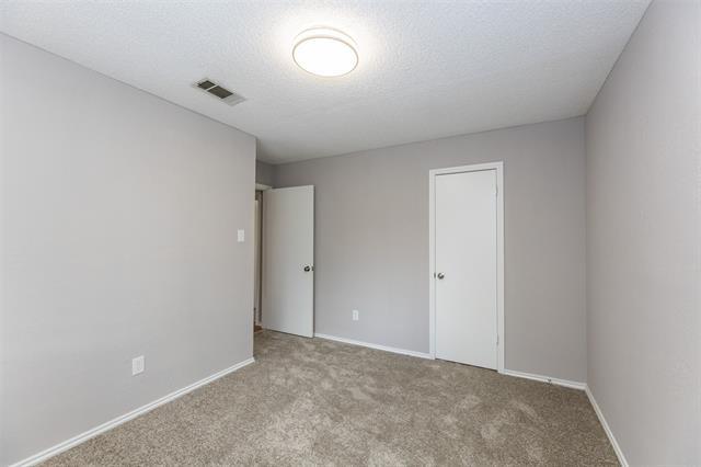 Building Photo - 1017 Bass Dr