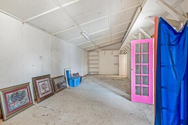 Building Photo - 124 12th St