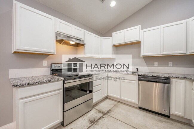 Building Photo - 417 Meadowlark Dr