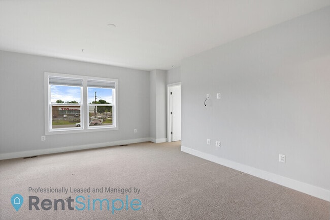 Building Photo - 44798 Tiverton Sq