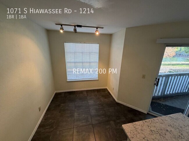 Building Photo - 1071 S Hiawassee Rd