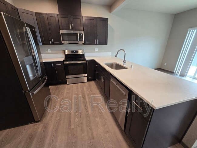 Building Photo - 9616 E Nixon Ln