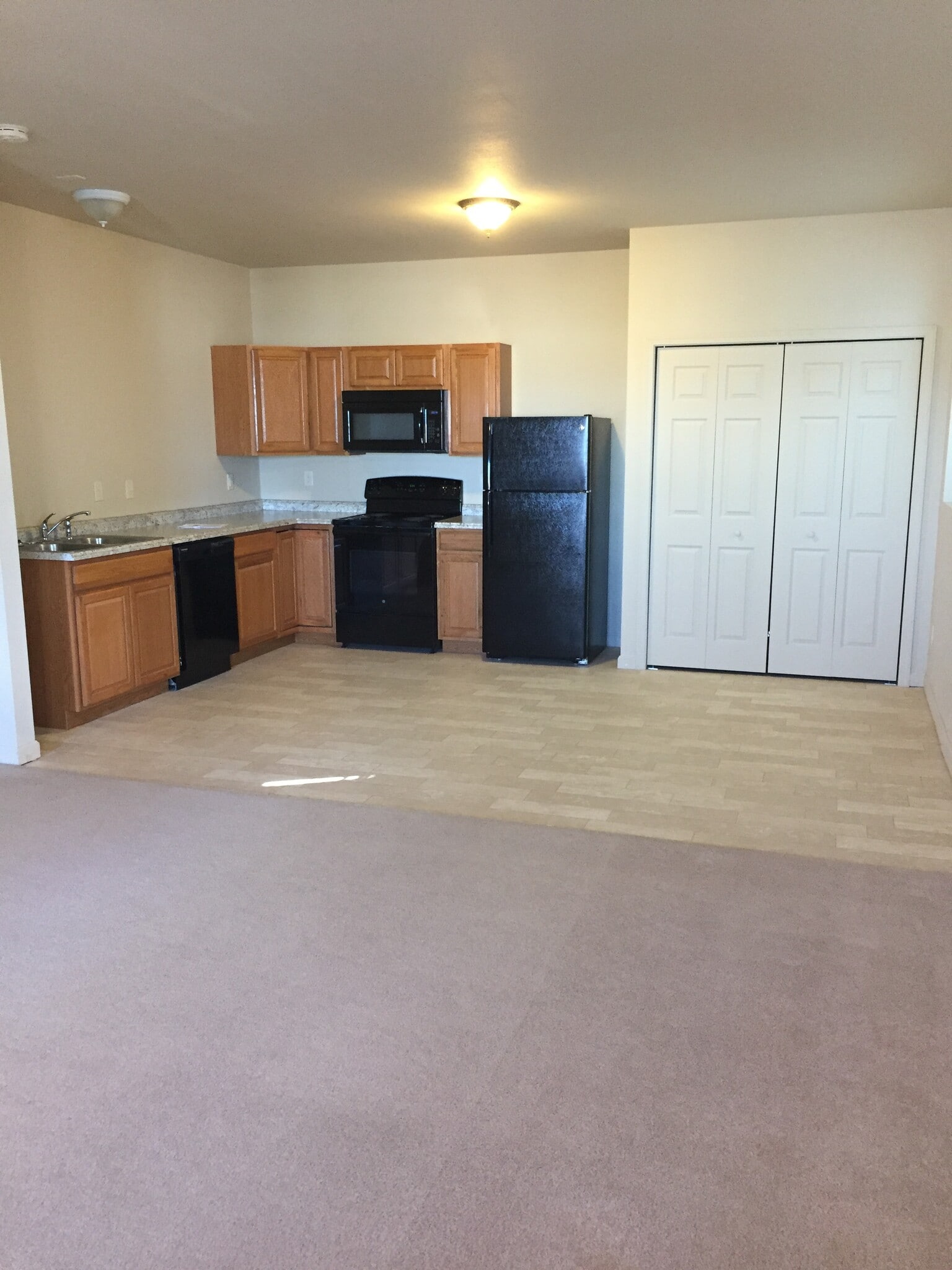 Building Photo - 3239 Cabernet Dr