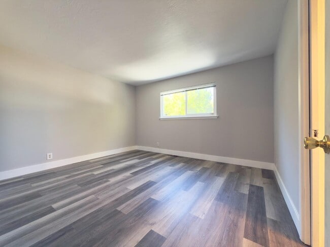 Building Photo - 217 Chantilley Ln
