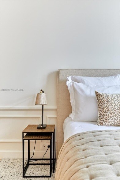 Building Photo - 11 Rue St