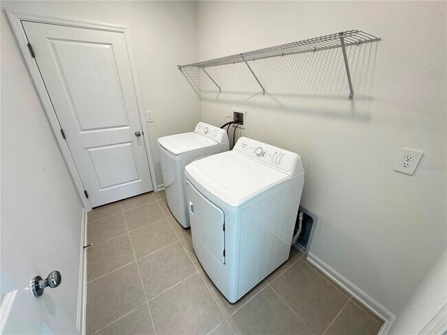 Building Photo - 1553 Loxley Trl