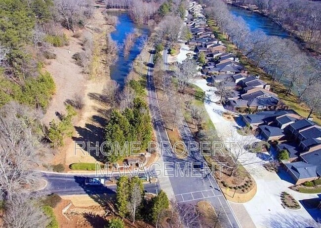 Building Photo - 1407 Riverview Dr