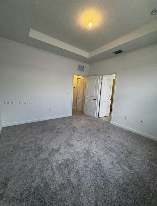 Building Photo - 140 SW 184th Way