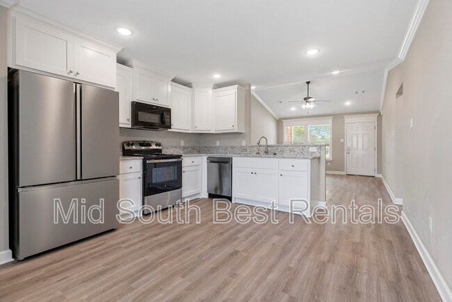 Building Photo - 508 Reba Ln