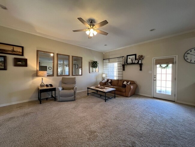 Building Photo - 1535 Glenwood Dr