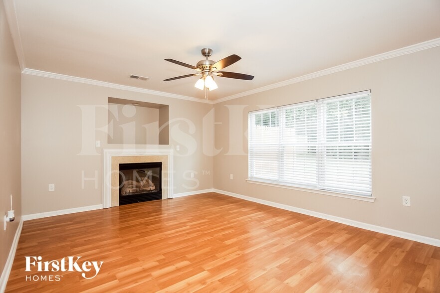 Building Photo - 7017 Blithe Low Pl