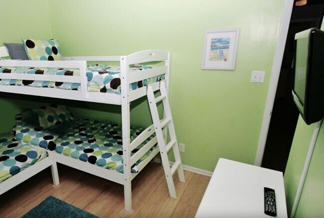 Building Photo - ELEGANT OCEANFRONT OFF-SEASON RENTAL FOR YOUR PERFECT WINTER GETAWAY