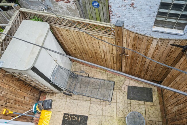 Building Photo - Charming 2 Bedroom in Foggy Bottom
