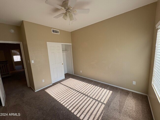 Building Photo - 1611 E Flint St