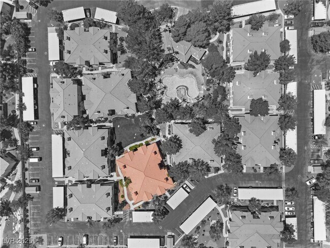 Building Photo - 525 Indian Princess Dr