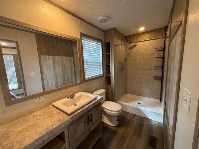 Building Photo - 8907 Deerwood Dr