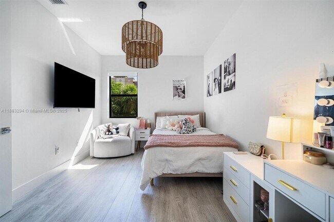 Building Photo - 4408 NW 80th Ave