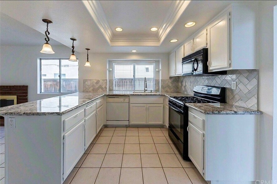 Building Photo - 7915 Townsend Dr