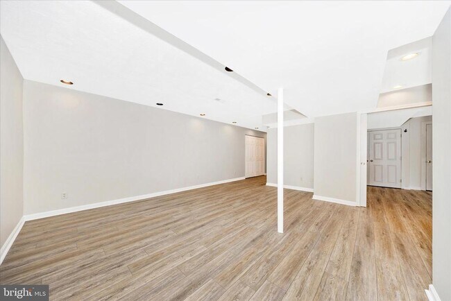 Building Photo - 6634 Rockridge Rd