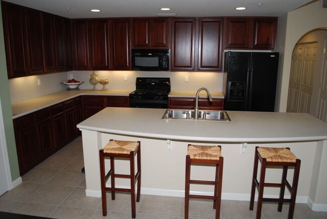 Building Photo - 6581 Hearthstone Cir