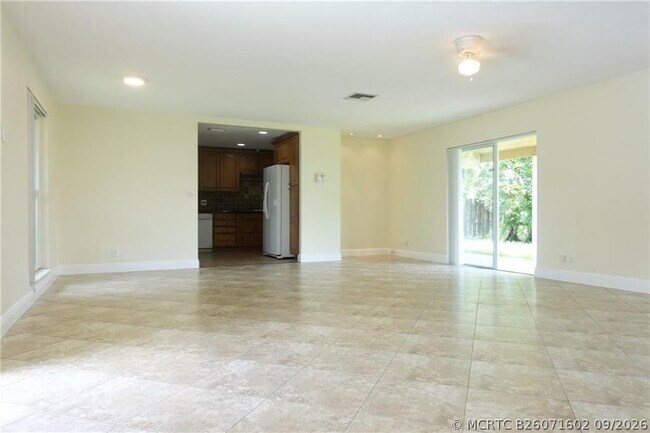Building Photo - 10838 Winding Creek Way