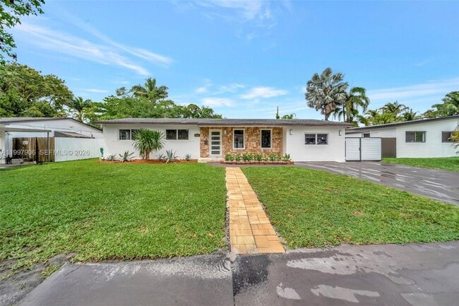 Building Photo - 15010 NE 7th Ave